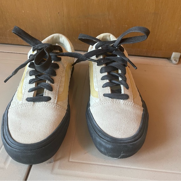 Limited Edition Lizzie Armanto Checkered black and white Vans - Picture 1 of 5